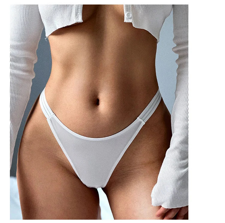 Stringi bezszwowe z niskim stanem, także plus size