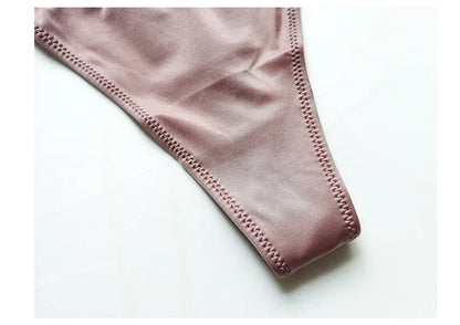 Stringi bezszwowe z niskim stanem, także plus size