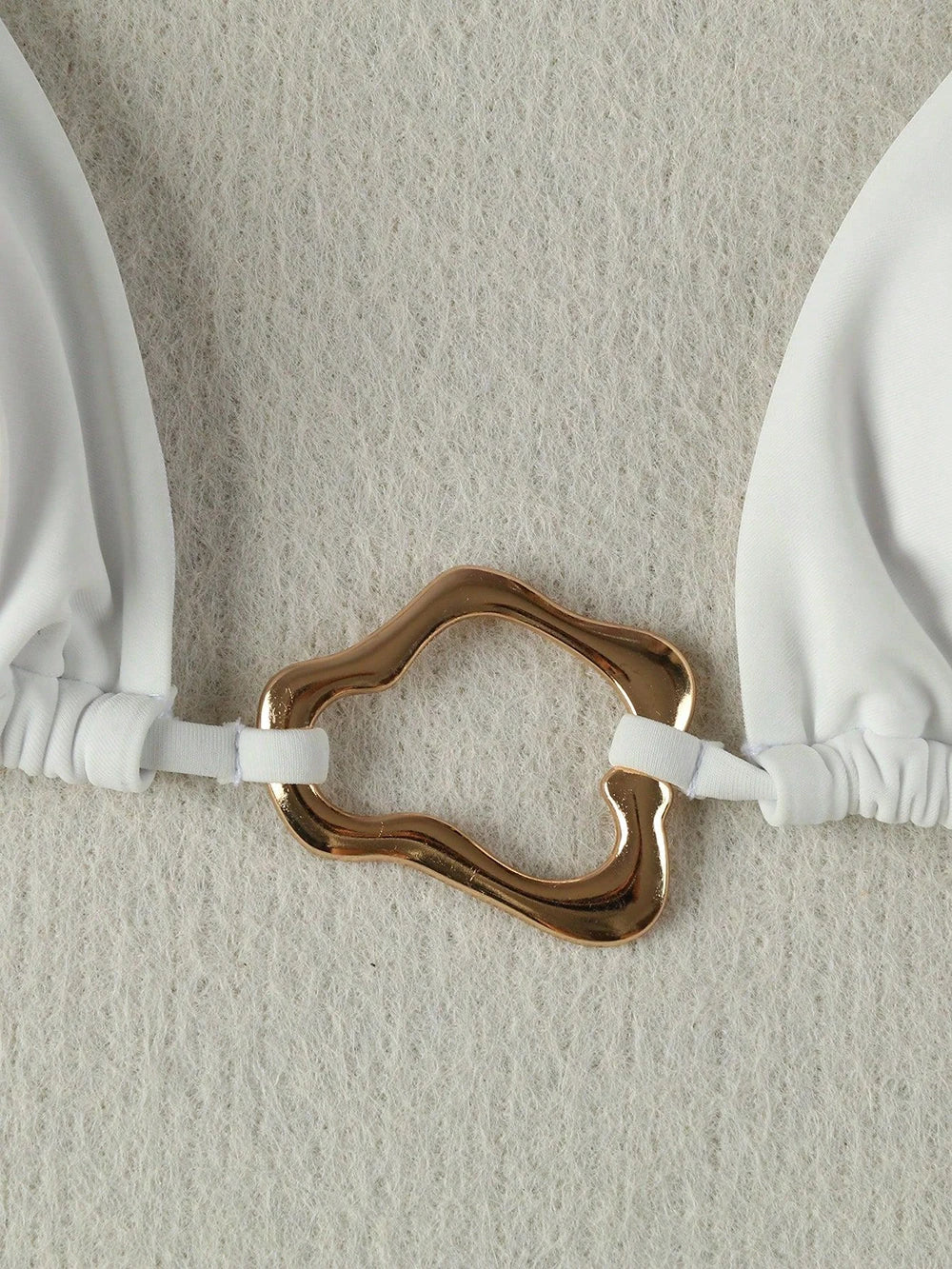 Dwuczęściowe bikini brazylijskie ze sznurowaniem i halterem