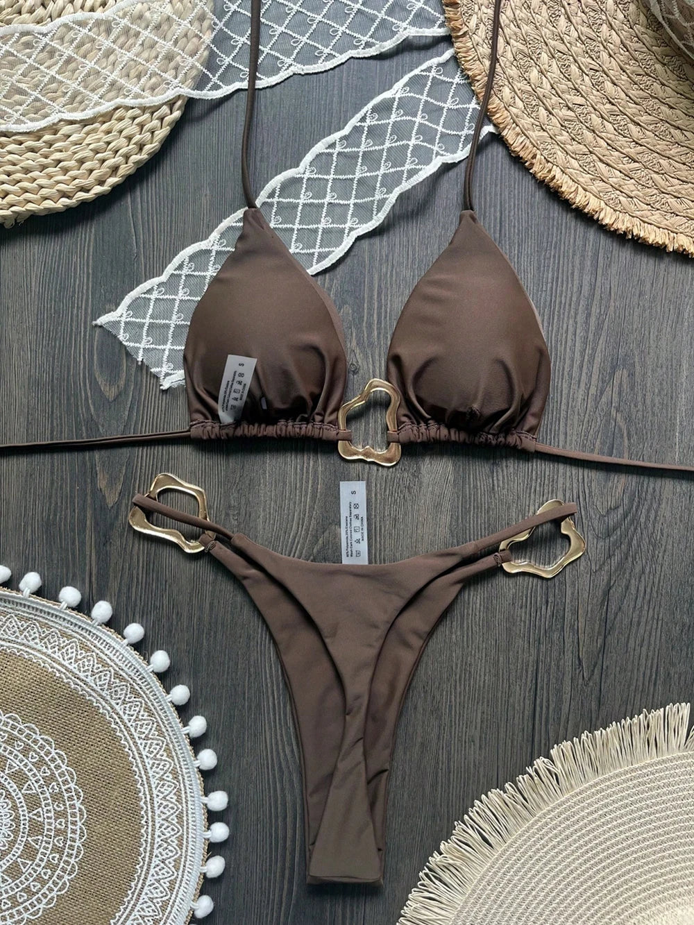 Dwuczęściowe bikini brazylijskie ze sznurowaniem i halterem