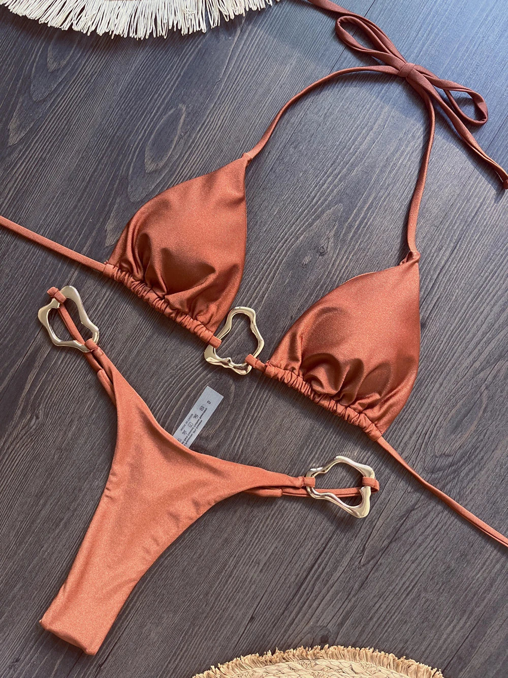 Dwuczęściowe bikini brazylijskie ze sznurowaniem i halterem