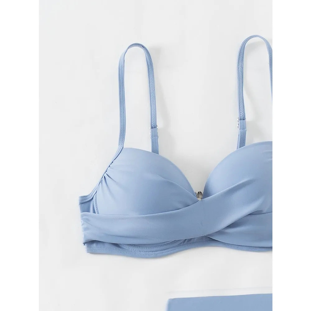 Trzyczęściowe bikini push-up ze spódniczką