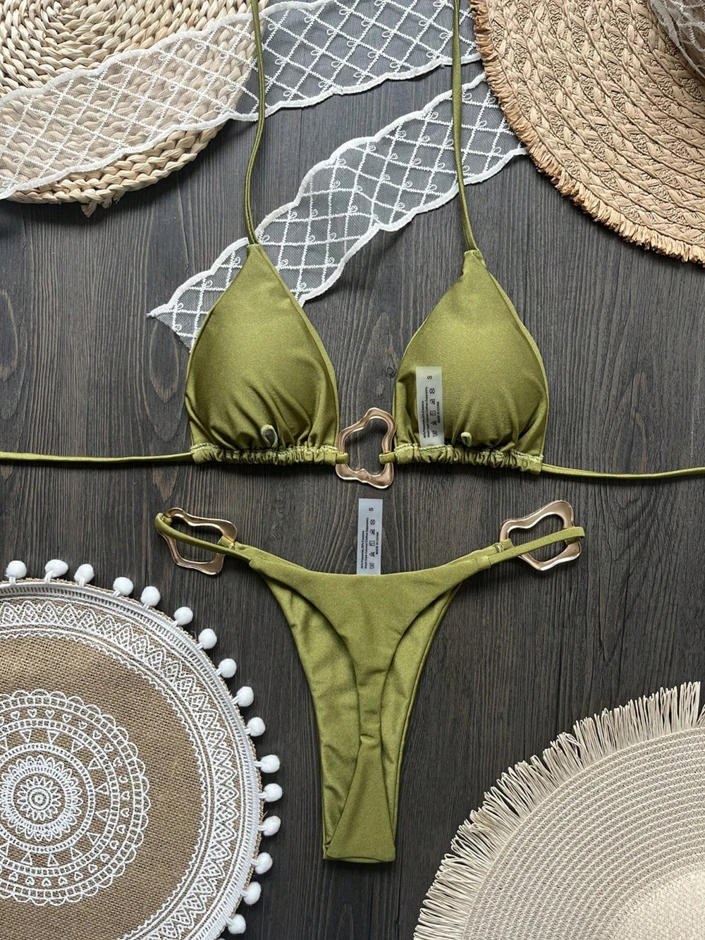 Dwuczęściowe bikini brazylijskie ze sznurowaniem i halterem