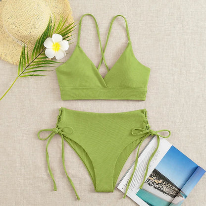 Dwuczęściowe bikini ze sznurowaniem i dekoltem V
