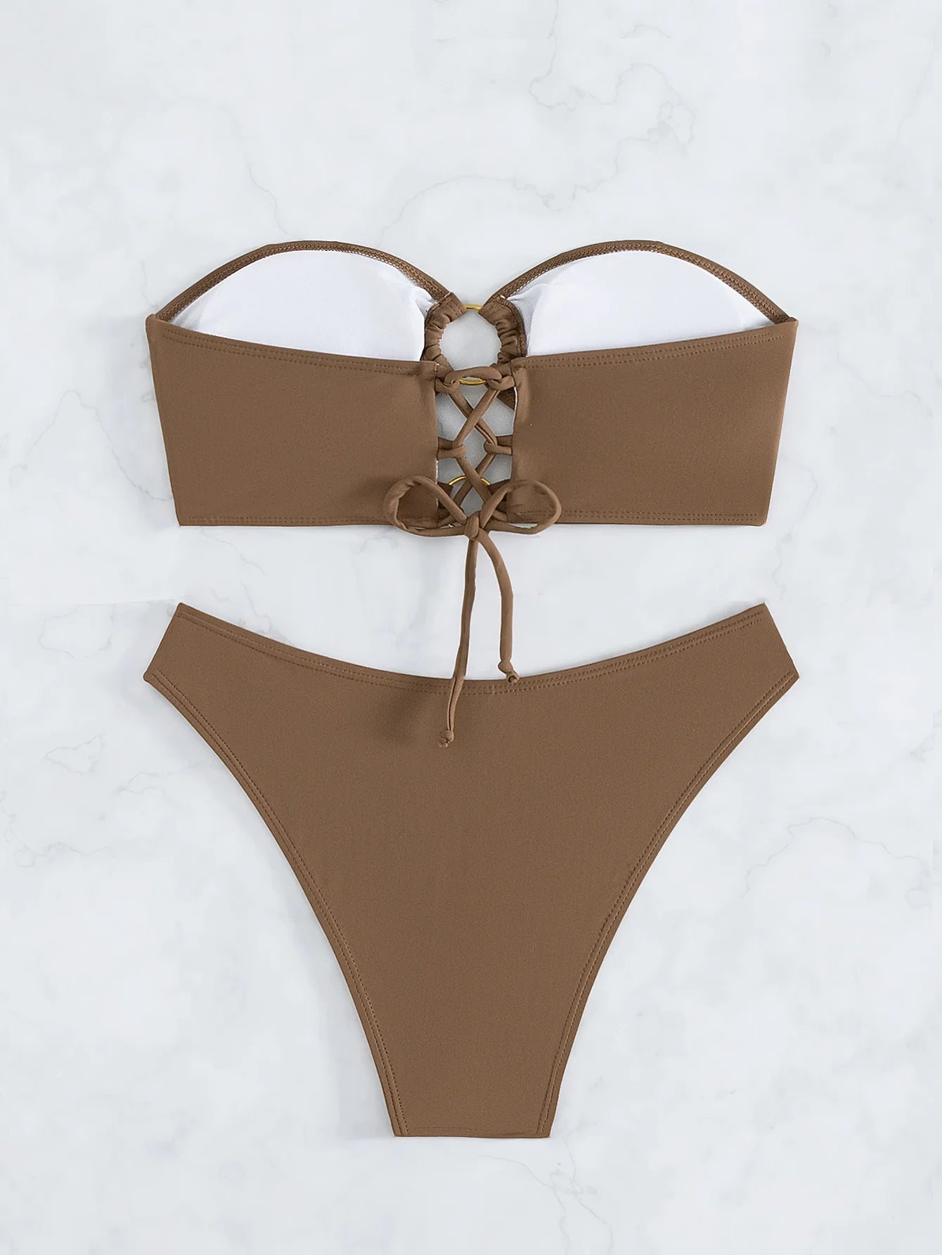 Bikini brazylijskie ze stringami i bandeau