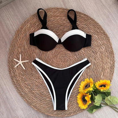 Jednoczęściowy strój kąpielowy monokini z odkrytymi plecami