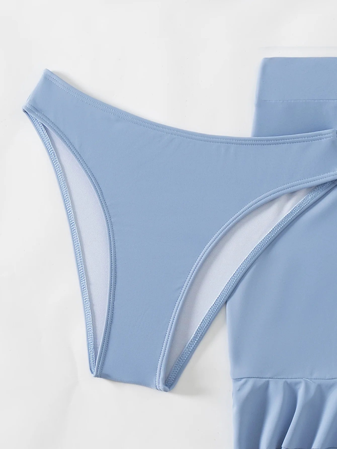 Trzyczęściowe bikini push-up ze spódniczką